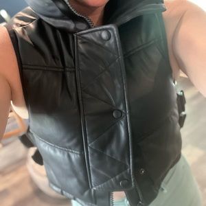 La Vitesse Cropped Vest